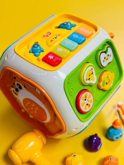 Ігровий центр (укр.мова, пісні, казки, піаніно, ксілофон, сортер)