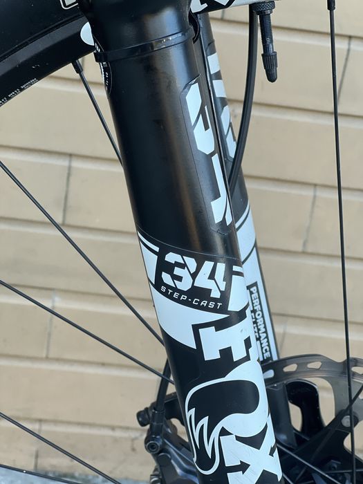 Canyon Lux versão Alpecin-Fenix, Fox 34, Xt