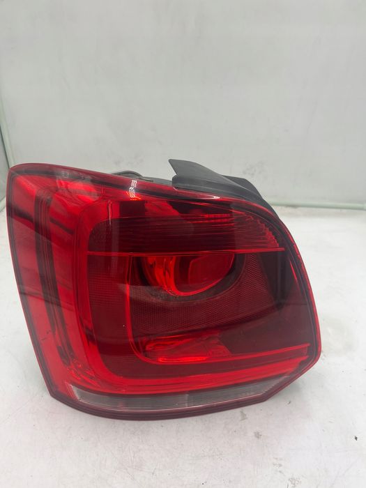 Lampa Lewa tył VW Polo 6R00945095N 6R0945257B