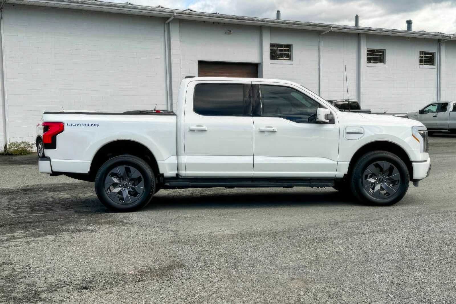 2023 Ford F-150 Lightning Lariat