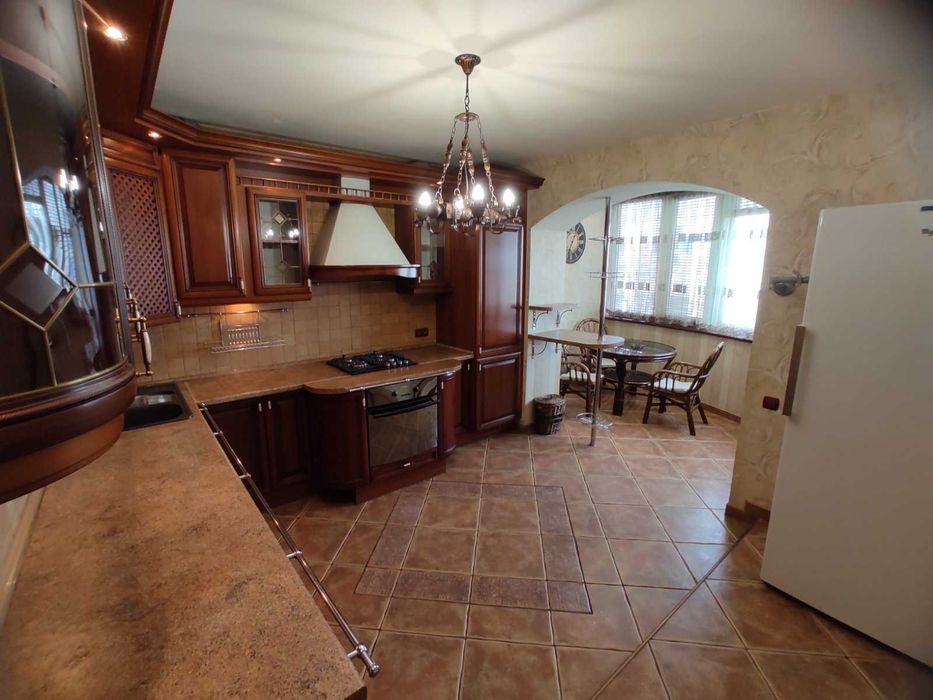 Продаж 3 кімнатної квартири Центр