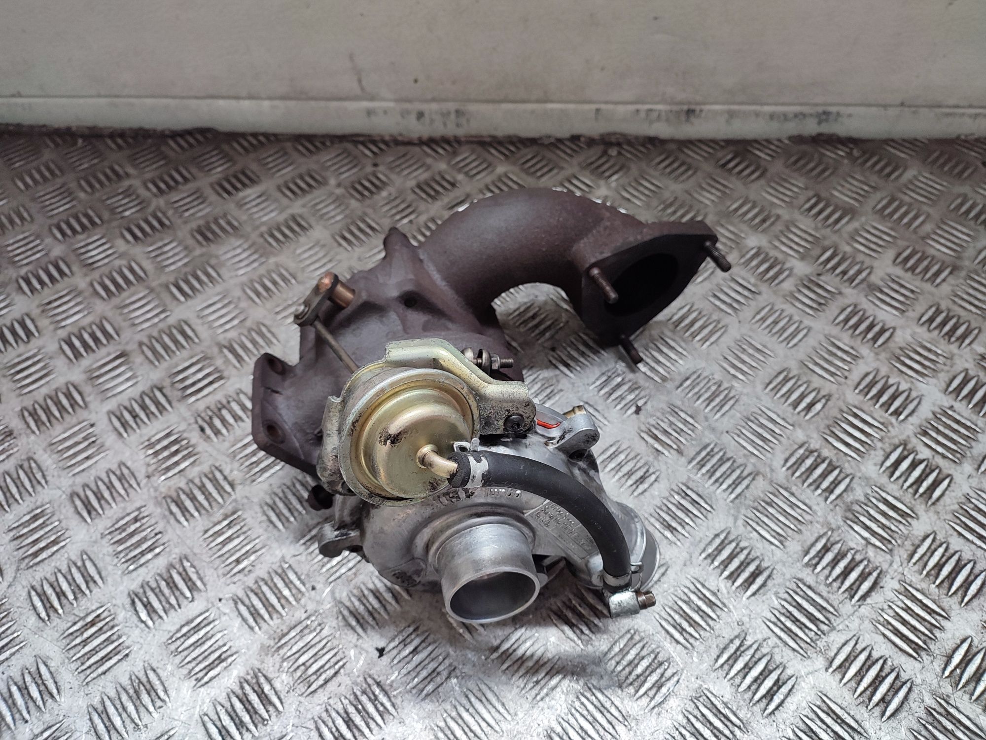 Lancia Lybra 2.4 JTD turbina turbosprężarka
