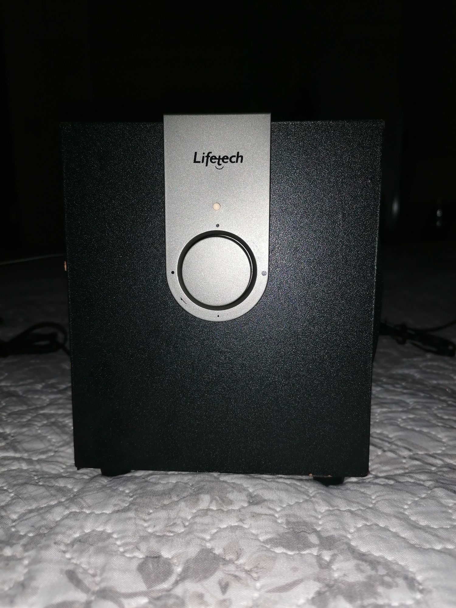 Aparelho de som com subwoofer