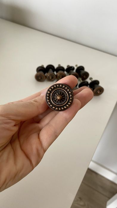 Uchwyty gałki meblowe do szuflady szafki