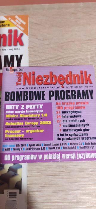Extra Komputer Świat. Twój Niezbędnik 1/04 + płyta CD