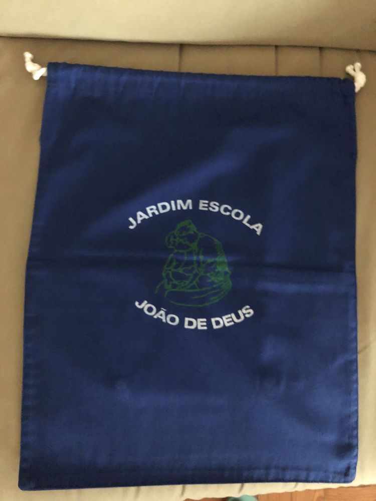 Saco azul escuro para Jardim Escola Joao de Deus