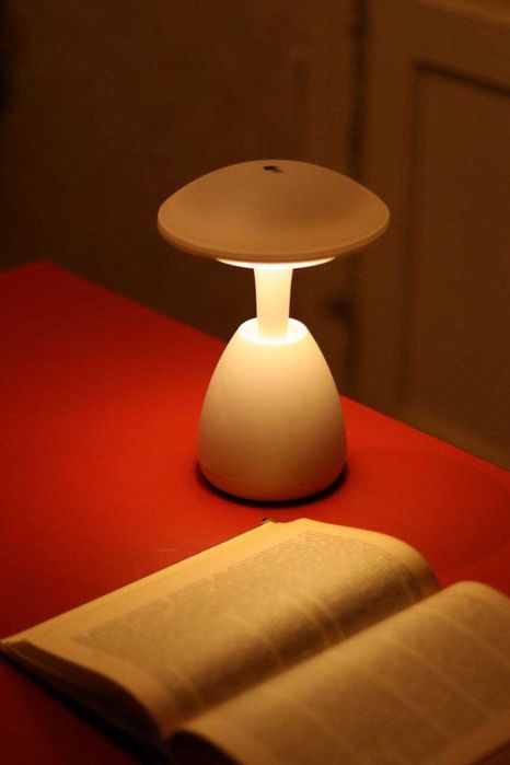 Сенсорний нічник з аккумулятором 1800mАh, настільна LED лампа з USB