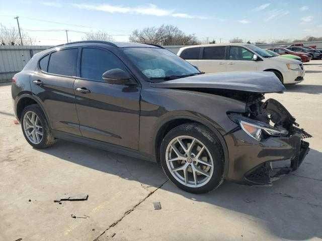 Alfa Romeo Stelvio USA  панорама