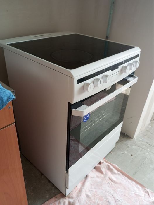 Продам електроплиту