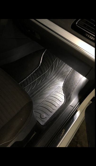 Conjunto Tapetes Borracha Vw Golf 7/8 Seat Leon 5 (Artigo Novo)