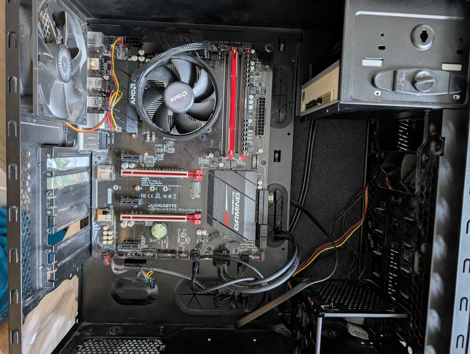 Caixa ATX + Motherboard + Processador AMD + Memorias DDR4