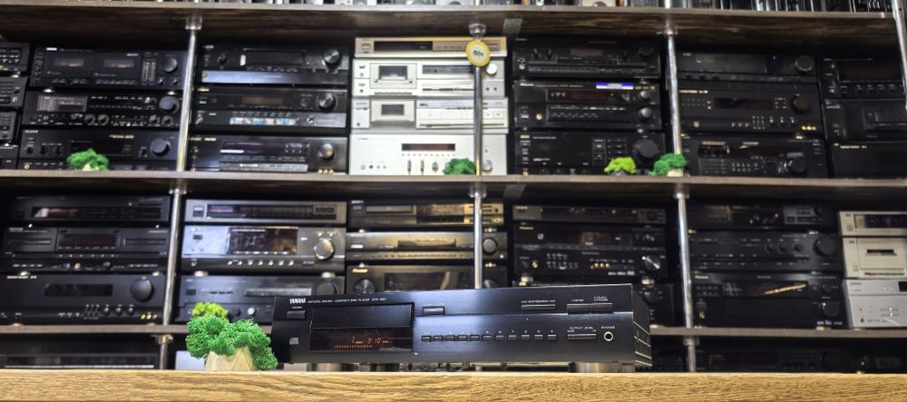 CD програвач Yamaha CDX-490