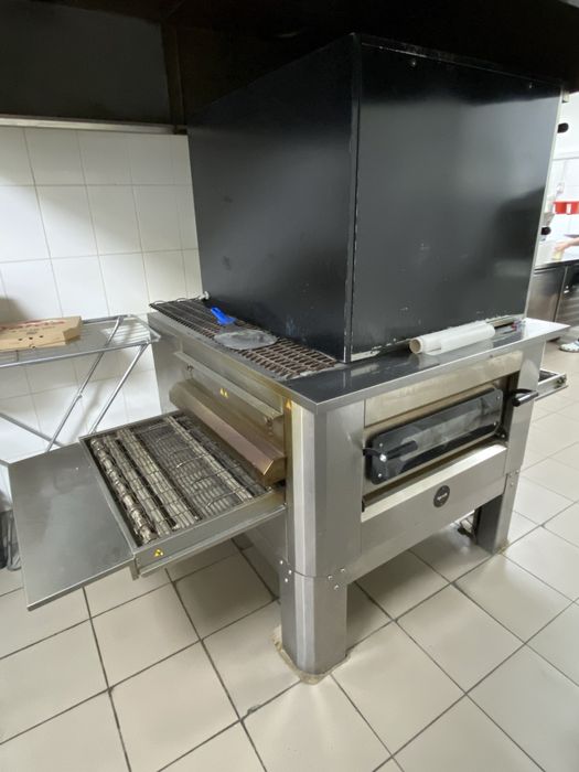 Піч для піци конвеєрна Apach