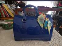 Mala Furla azul escura