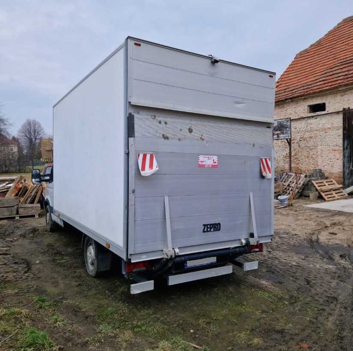Kontener z windą paka skrzynia zabudowa iveco daily