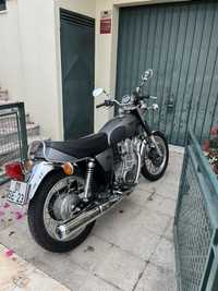 Yamaha SR  400