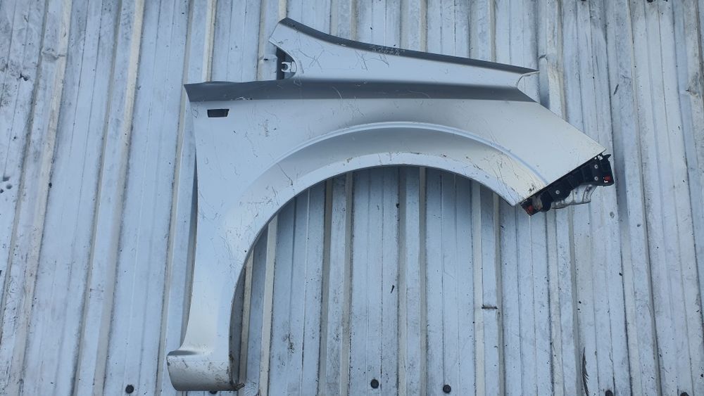 Крило переднє праве Opel Zafira b, опель зафіра сіре