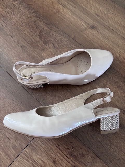 Buty czółenka damskie z ozdobnym obcasem Lasocki 36 kremowe ecru