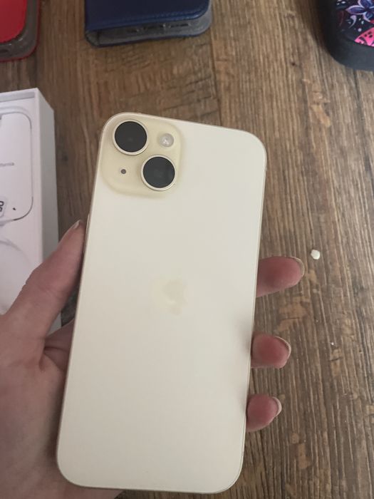 iPhone 15 na gwarancji, 128 GB, stan idealny