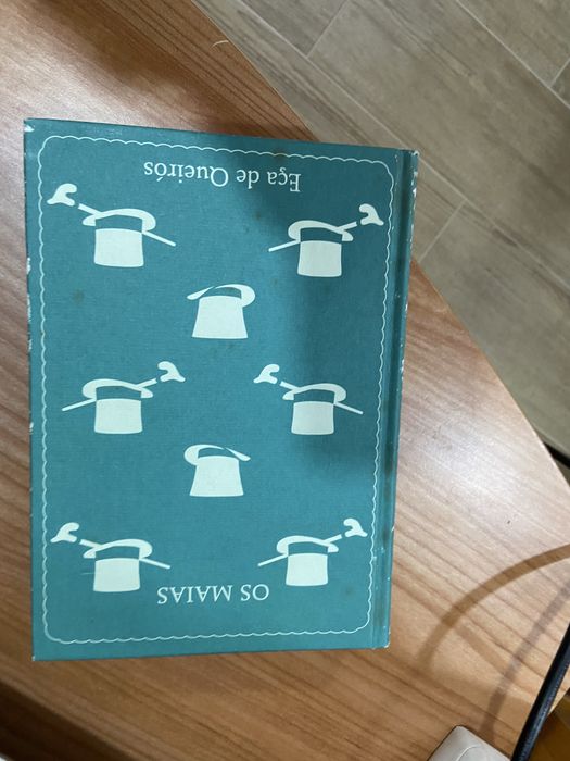 Livro os maias como novo