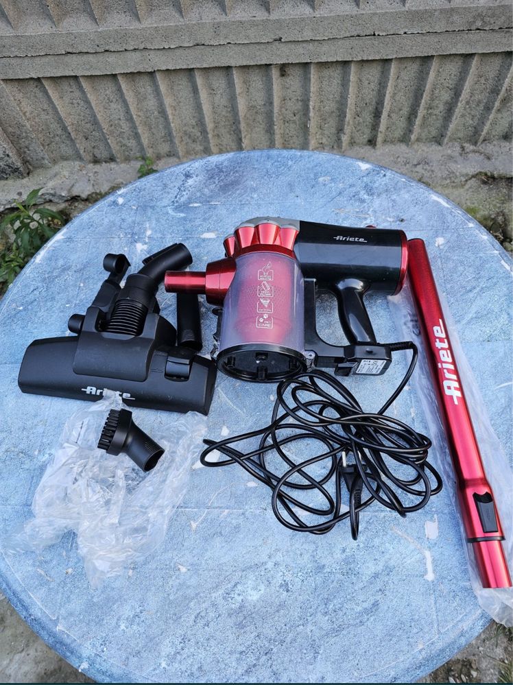 Odkurzacz pionowy cyklonowy Ariete 2761/10 Handy Force Ręczny 600W
