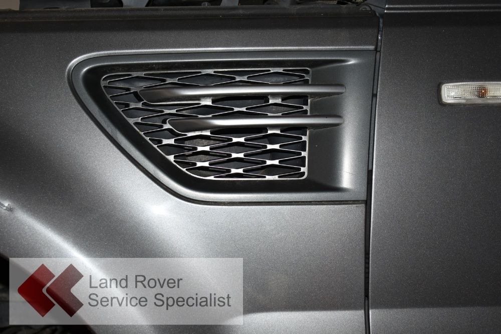 Kratka błotnika lewa RANGE ROVER SPORT L320 Lift