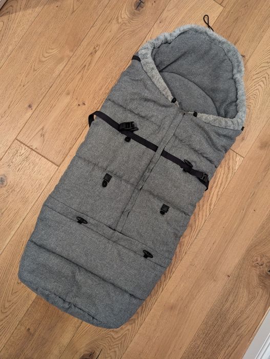 Śpiworek do wózka szary z regulacją długości
