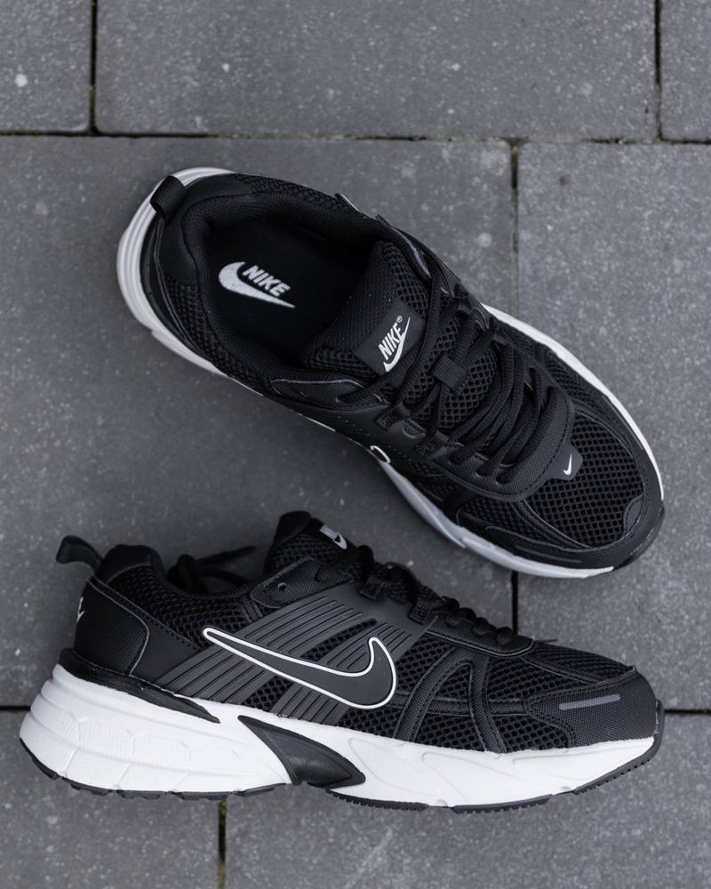 Чоловічі кросівки Nike V2K Runtekk Black White