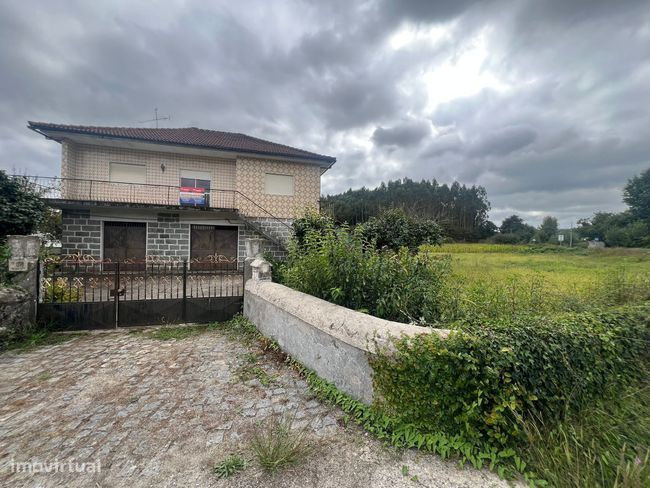 Moradia em Calvelo (Ponte de Lima) - A precisar de obras