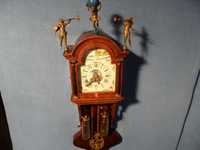Zegar z Atlasem Mosiężne Okucia z Holandii