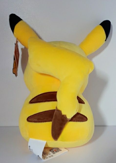 Nowa maskotka pokemon pikachu