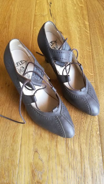 Sapatos FLY LONDON 37 Novos