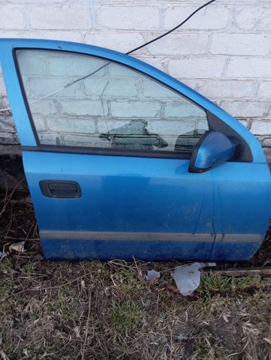 Продам двері Опель Астра G