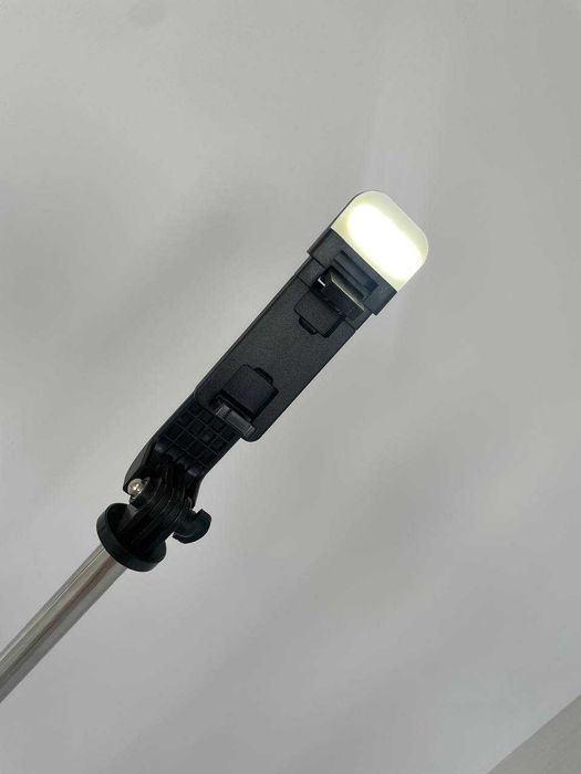 Селфи-палка штатив трипод монопод с подсветкой и пультом