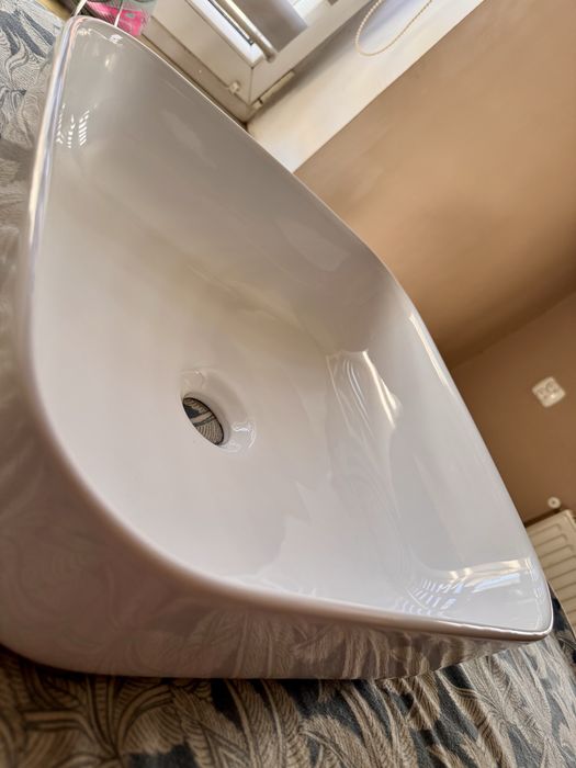 Umywalka nablatowa kwadratowa 39cm