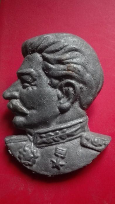 Барельеф Генералиссимуса И.В. Сталина  до 1953г. в маршальском мундире