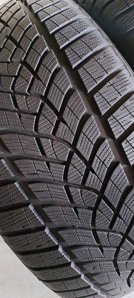 275/40/21+245/45/21  R21 Goodyear Ultra Grip Performance + 4шт зима