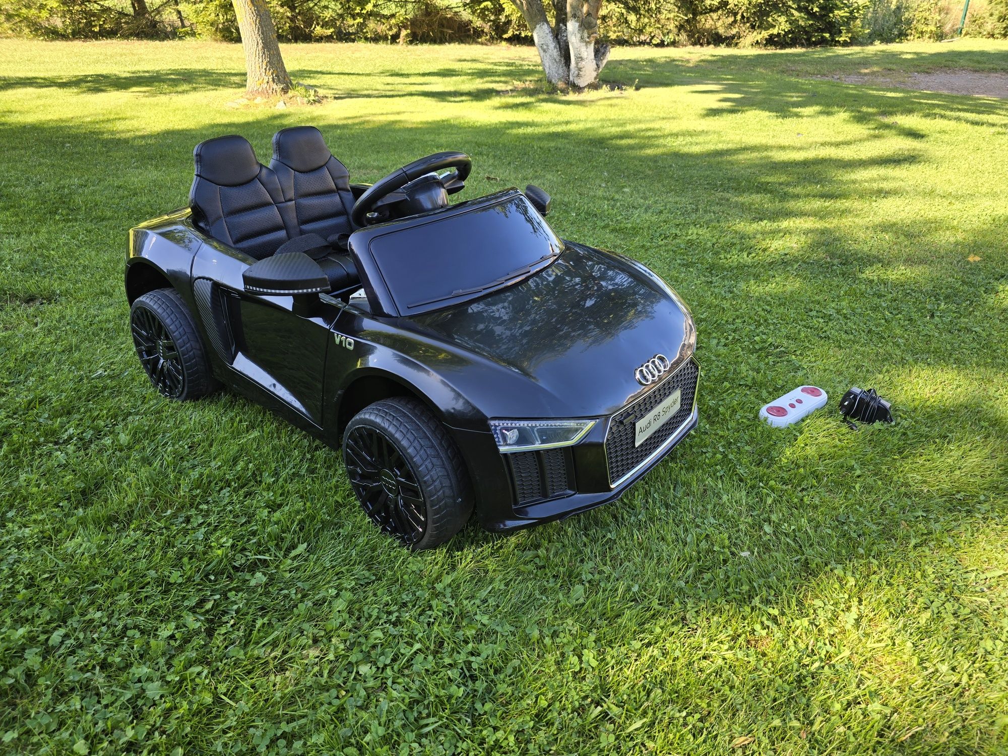 Auto dla dzieci na akumulator, zabawka - AUDI R8