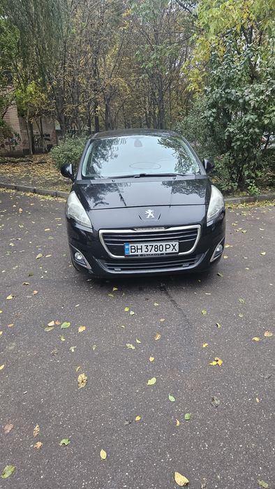 PEUGEOT 5008 2015г