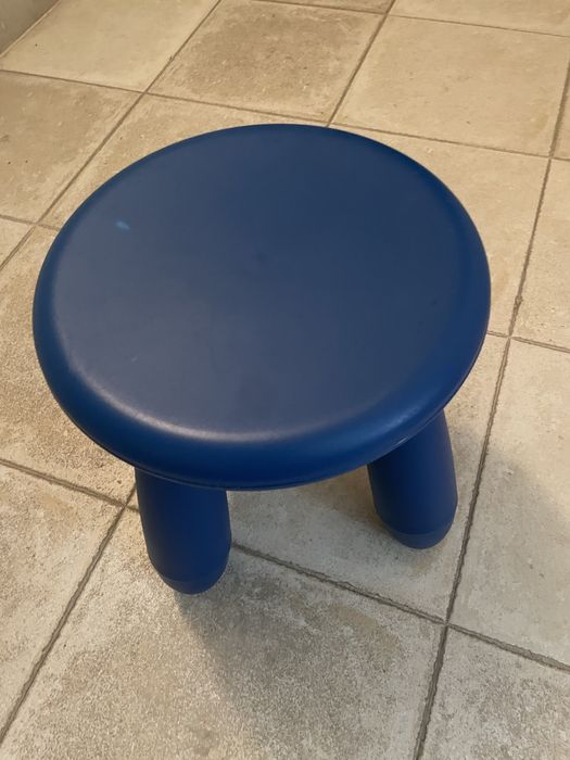 Banco azul crianças