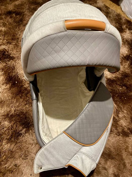 Продам детскую коляску 2 в 1