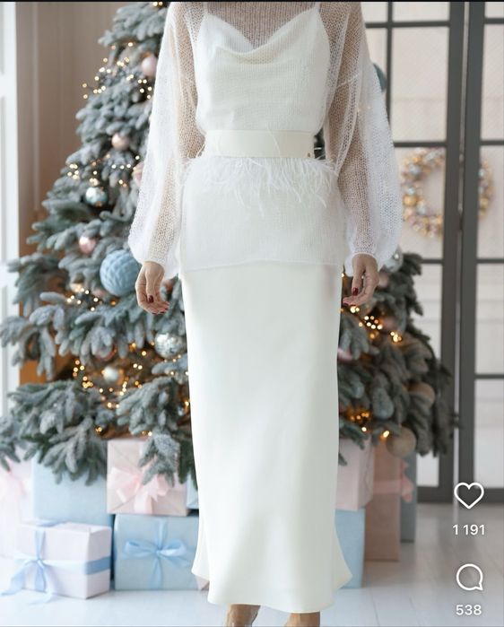 Сукня, светр та пояс бренду «Like Angel»