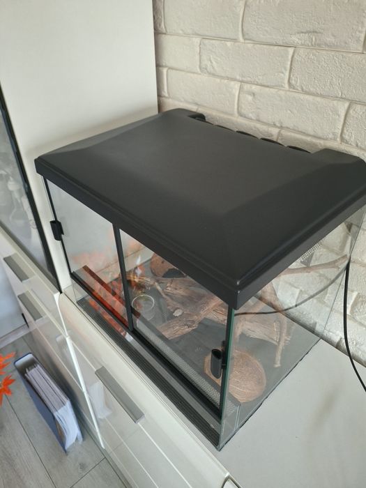 Terrarium Dł-42 cm,Gł-32,3 cm, Wys. - 39 cm