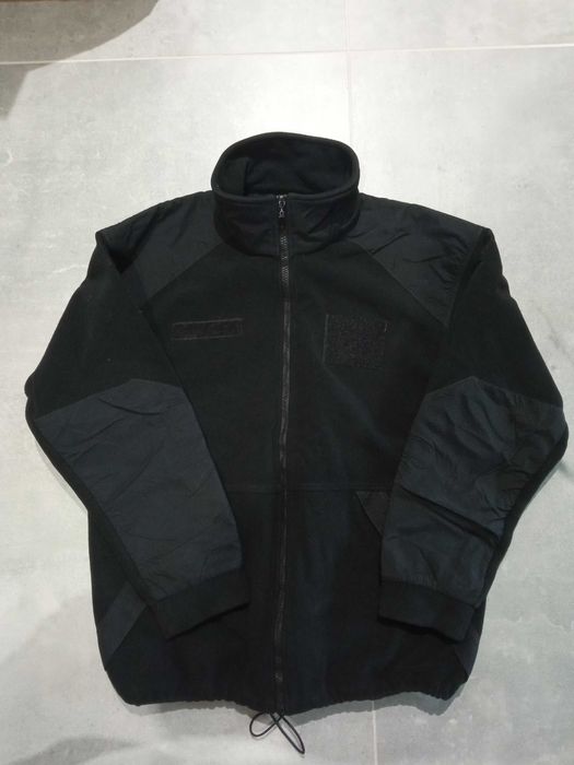 Czarny softshell wojskowy komplet (bluza i spodnie), używany.