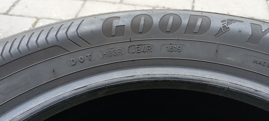 Opony 2szt 215/55/17 Goodyear Efficient Grip Performance