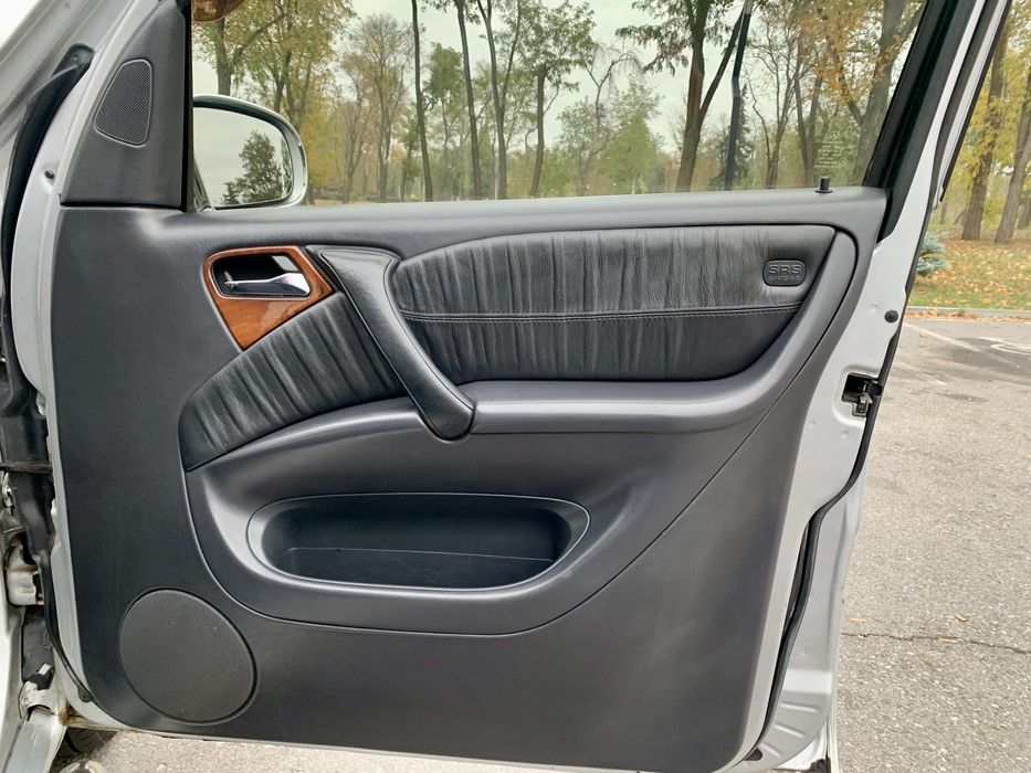 Mercedes Benz W163 ML 350