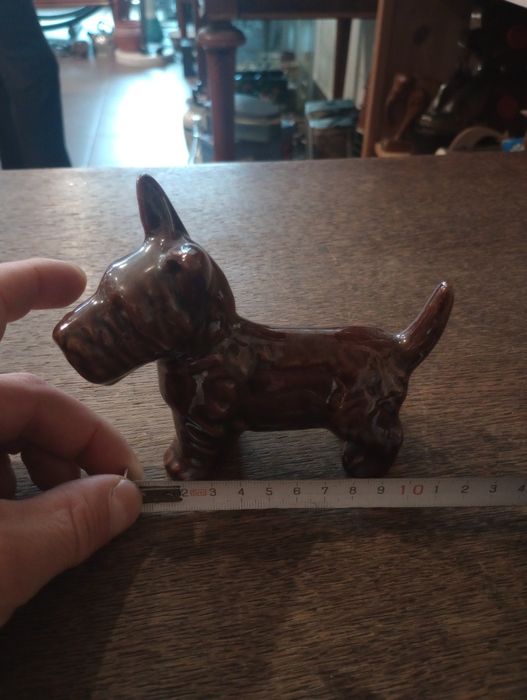 Stara ceramiczna figurka Pies Terrier