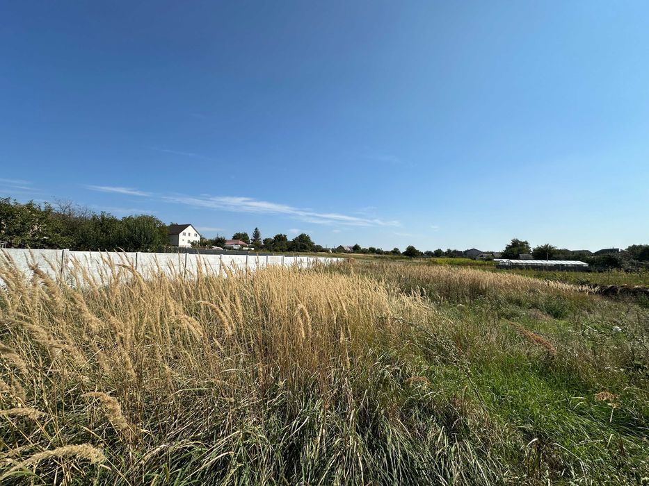 Престижна ділянка — всього 11 км від Києва! Світло, газ, асфальт!