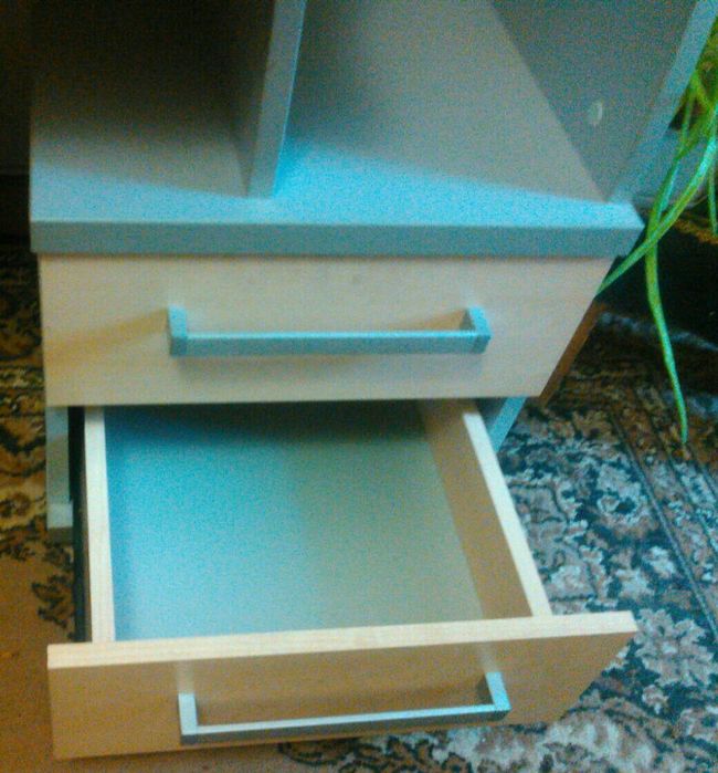 Стильный стол для дома, офиса