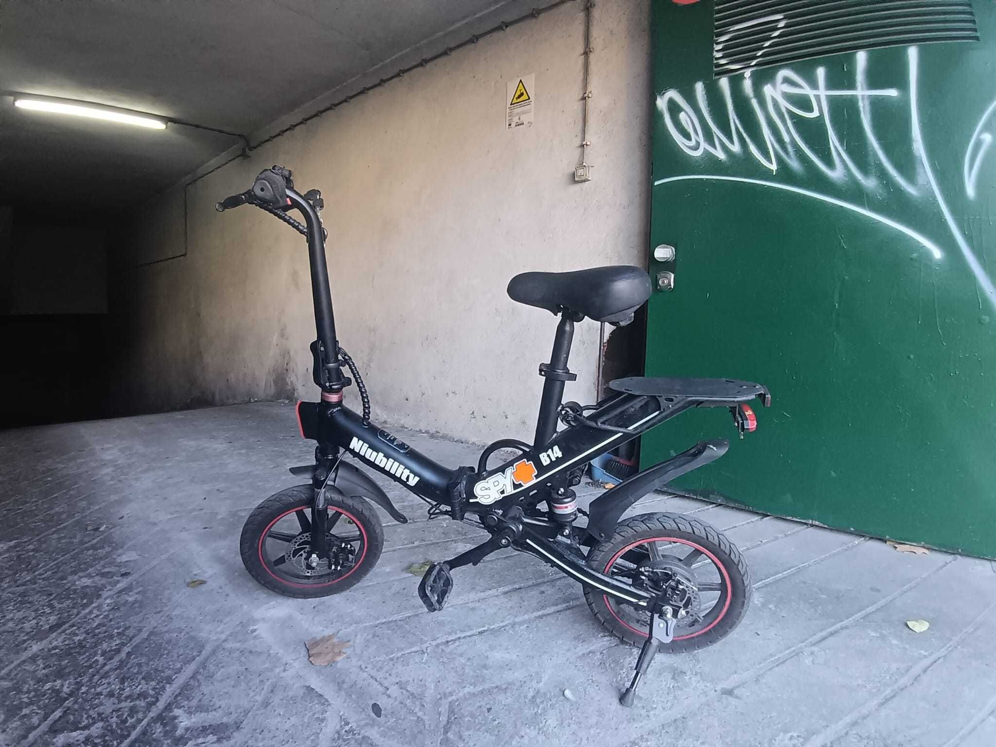 Bicicleta elétrica Niubility B14 em excelente estado
